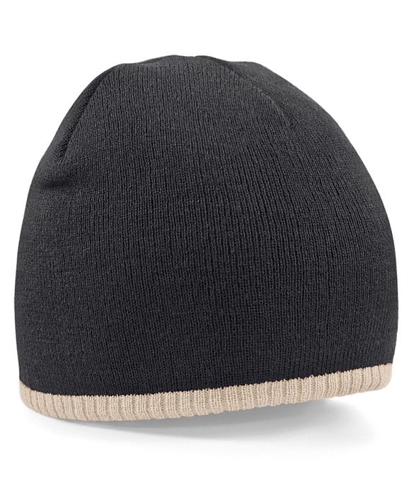 Two-tone pull-on beanie